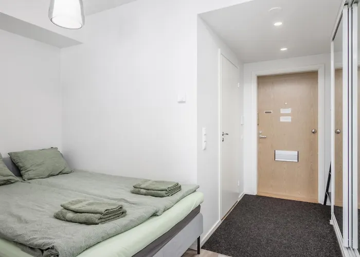 New With Free Parking شقة